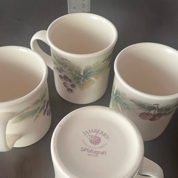 Set of 4 Pfaltzgraff JAMBERRY Coffee Mugs Ceramic Cups - Picture 9 of 10